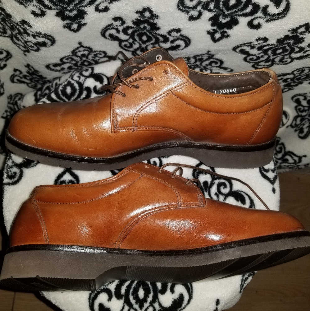 E.T. Wright Derby Shoes - Picture 5 of 7